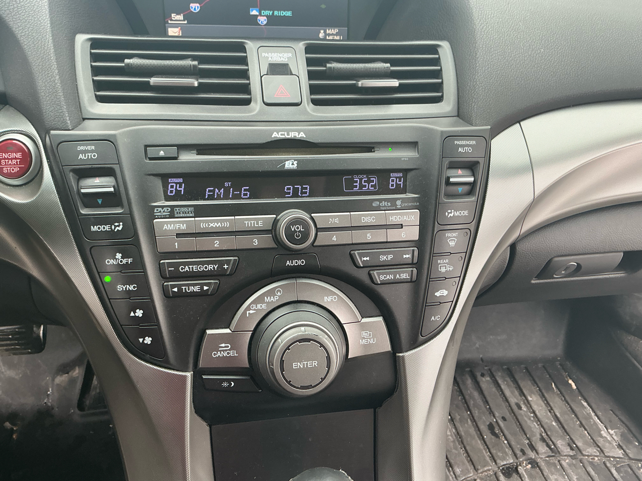 Acura TL 4dr Sdn Auto SH-AWD Tech 2010