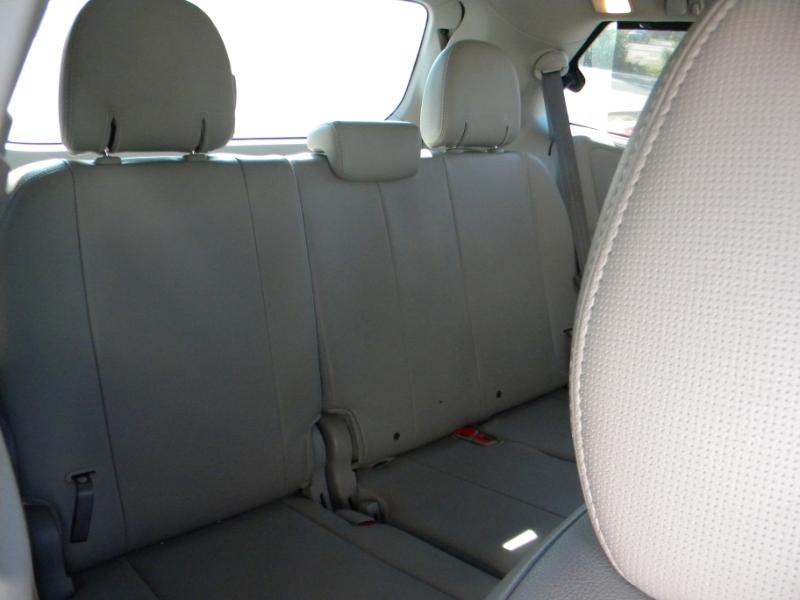Toyota Sienna XLE FWD 8-Passenger V6 2013 Toyota Sienna XLE FWD 8-Passenger V6 2013