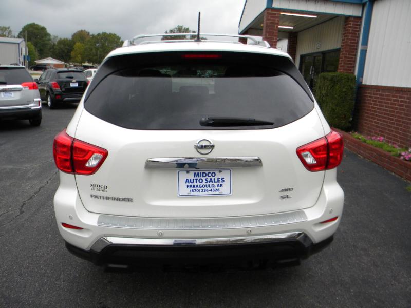 Nissan Pathfinder Platinum 4WD 2017 Nissan Pathfinder Platinum 4WD 2017