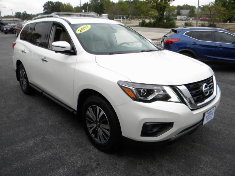 Nissan Pathfinder Platinum 4WD 2017 Nissan Pathfinder Platinum 4WD 2017