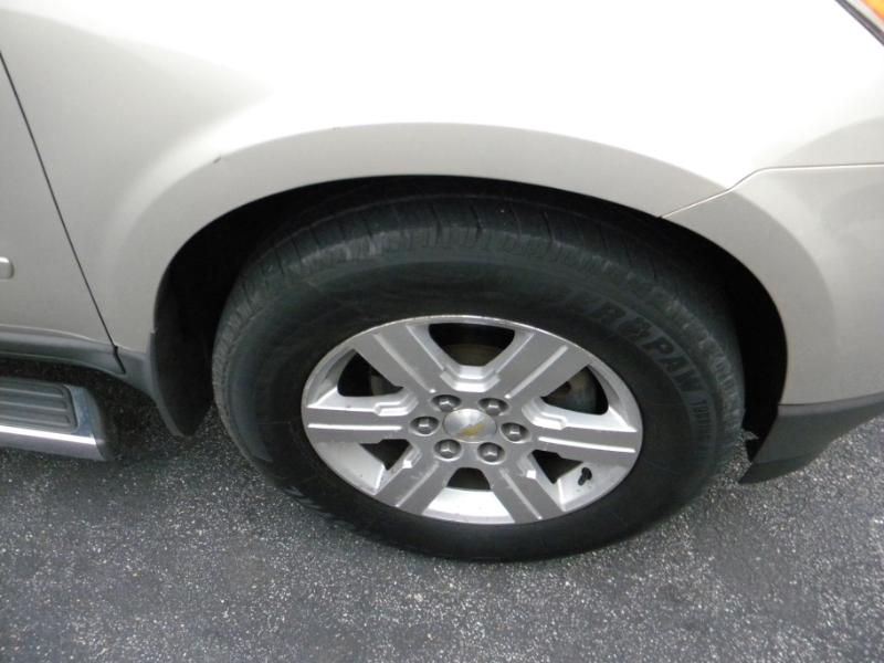 Chevrolet Traverse 2LT FWD 2011 Chevrolet Traverse 2LT FWD 2011