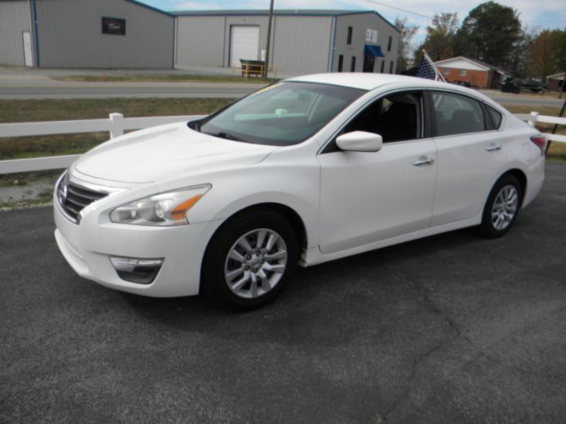 2015 Nissan Altima 2dr Cpe I4 2.5 S