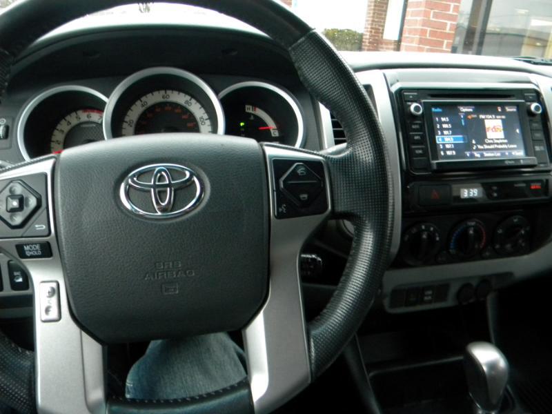Toyota Tacoma Double Cab V6 5AT 4WD 2014