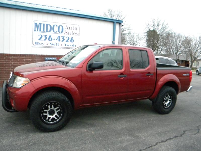 2016 Nissan Frontier Crew Cab 4x4 SV V6 Auto