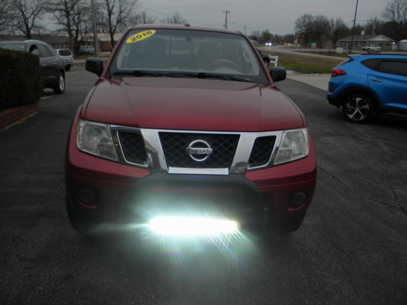 Nissan Frontier Crew Cab 4x4 SV V6 Auto 2016