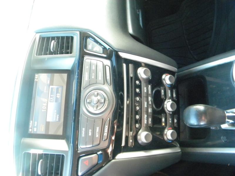 Nissan Pathfinder SV 2WD 2015