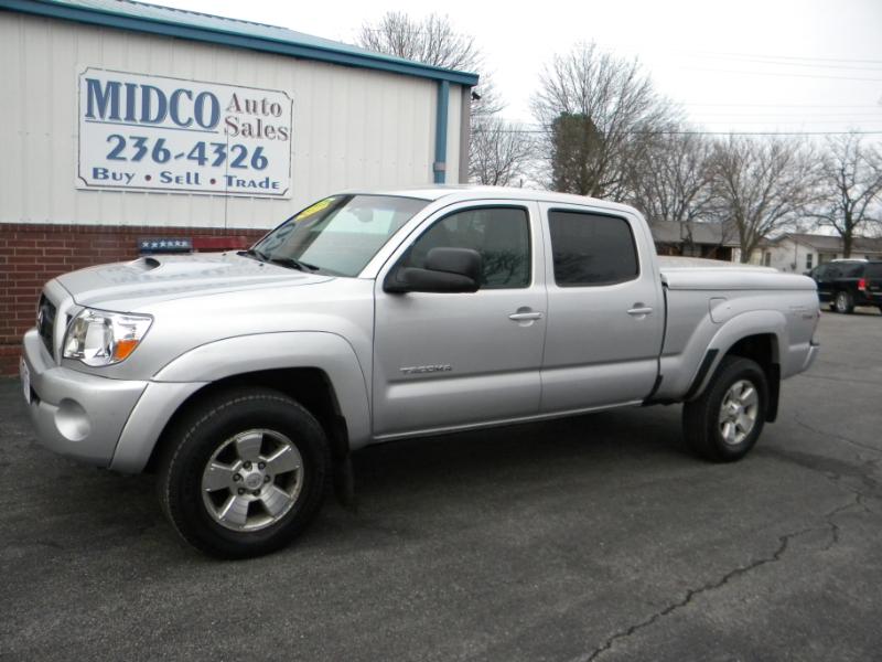 Toyota Tacoma Double Cab Long Bed V6 Auto 4WD 2011