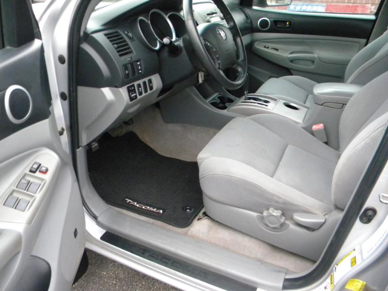 Toyota Tacoma Double Cab Long Bed V6 Auto 4WD 2011