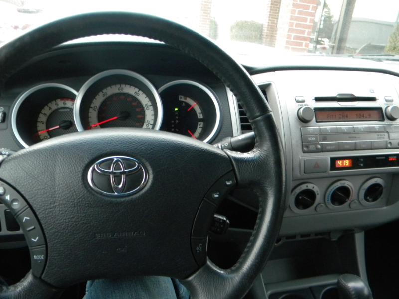 Toyota Tacoma Double Cab Long Bed V6 Auto 4WD 2011