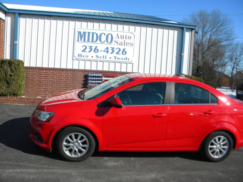 2018 Chevrolet Sonic LT Auto Sedan