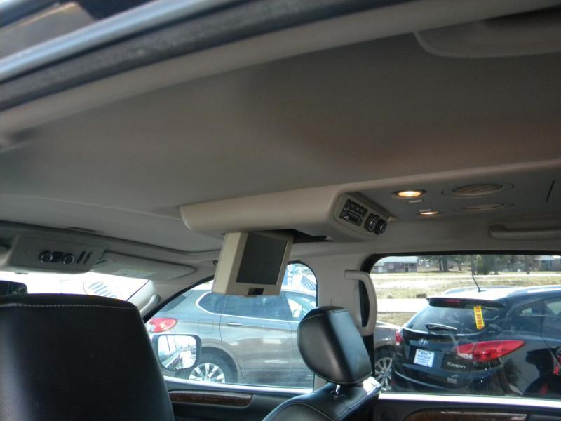 Nissan Armada Platinum 4WD 2010