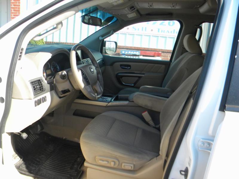 Nissan Armada SL 4WD 2015