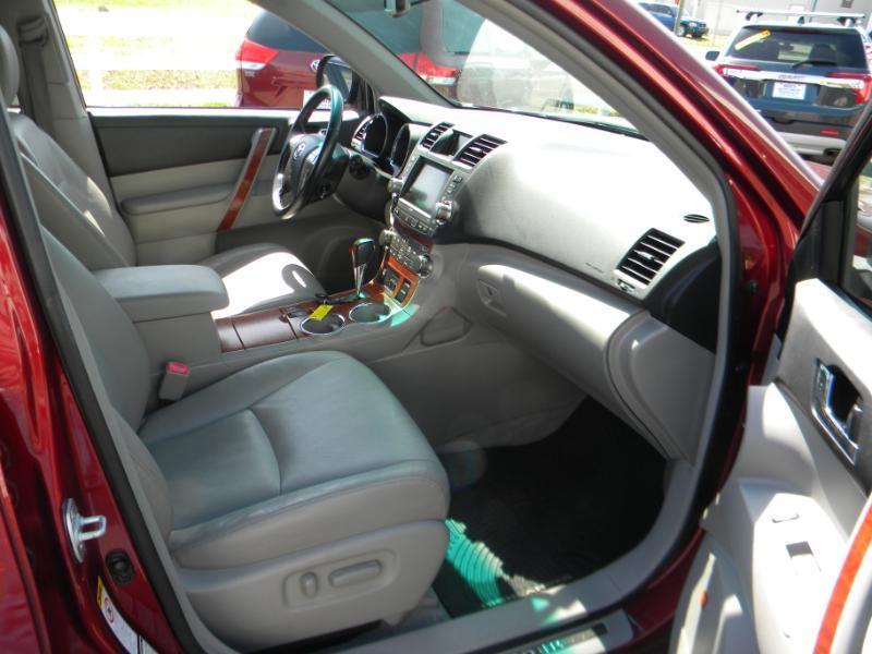Toyota Highlander Limited 4WD 2010