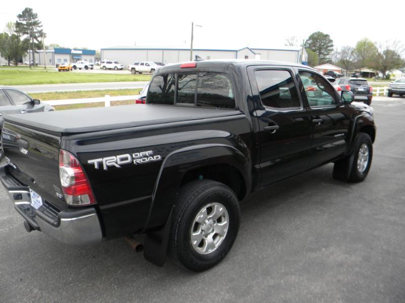 Toyota Tacoma Double Cab V6 5AT 4WD 2015