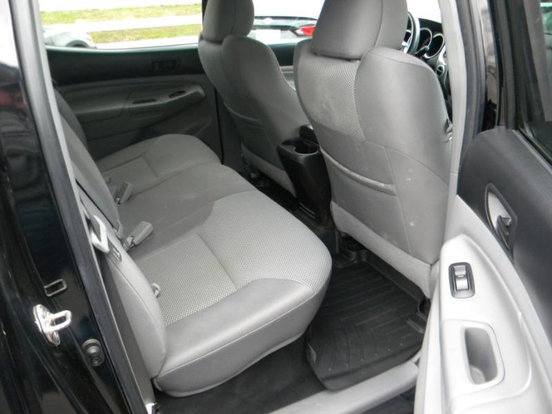 Toyota Tacoma Double Cab V6 5AT 4WD 2015