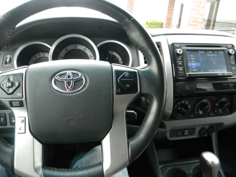 Toyota Tacoma Double Cab V6 5AT 4WD 2015