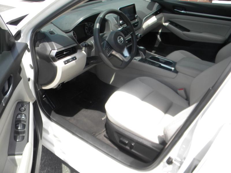 Nissan Altima 2.5 SV 2022