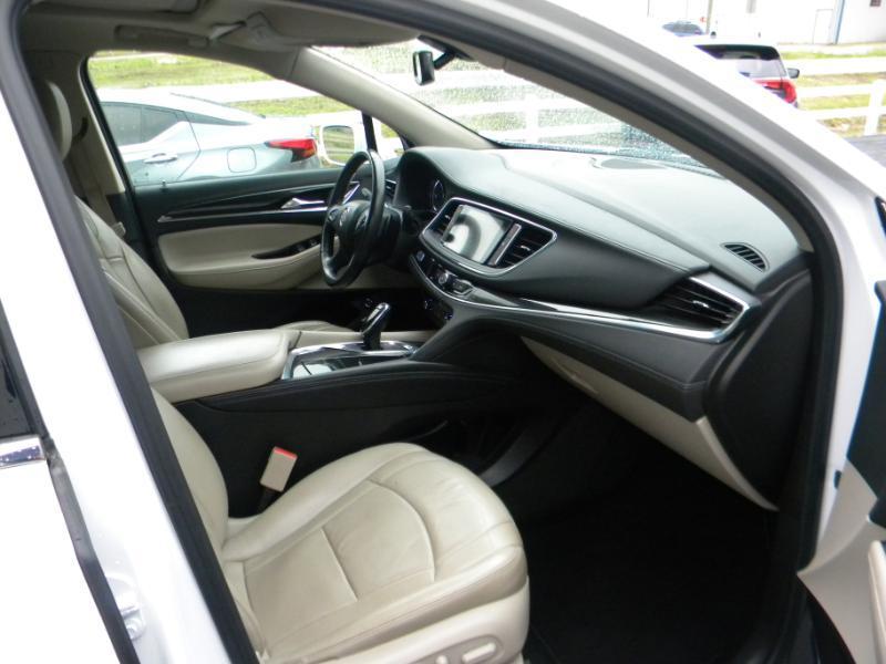 Buick Enclave Essence AWD 2018