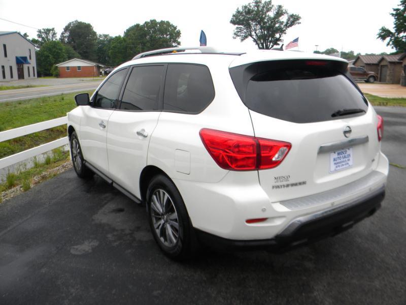 Nissan Pathfinder S 2WD 2018