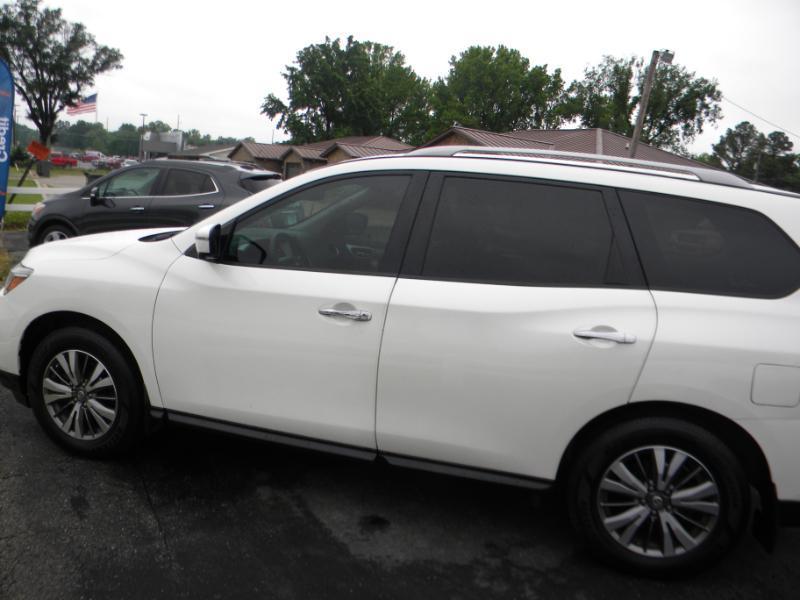 Nissan Pathfinder S 2WD 2018