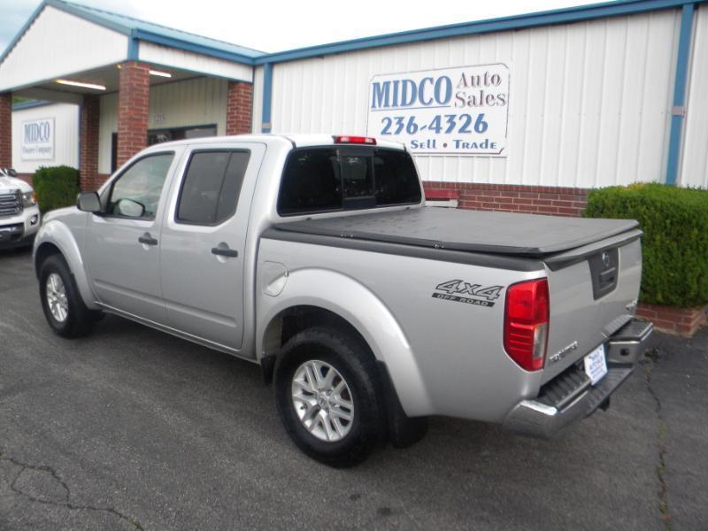 Nissan Frontier SL Crew Cab 5AT 4WD 2019
