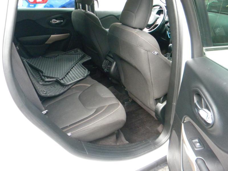 Jeep Cherokee Latitude FWD 2017