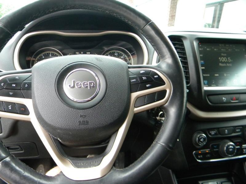 Jeep Cherokee Latitude FWD 2017