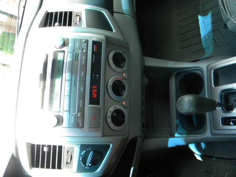 Toyota Tacoma Double Cab Long Bed V6 Auto 4WD 2011