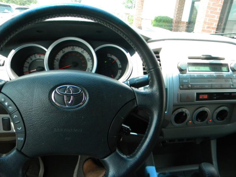 Toyota Tacoma Double Cab Long Bed V6 Auto 4WD 2011