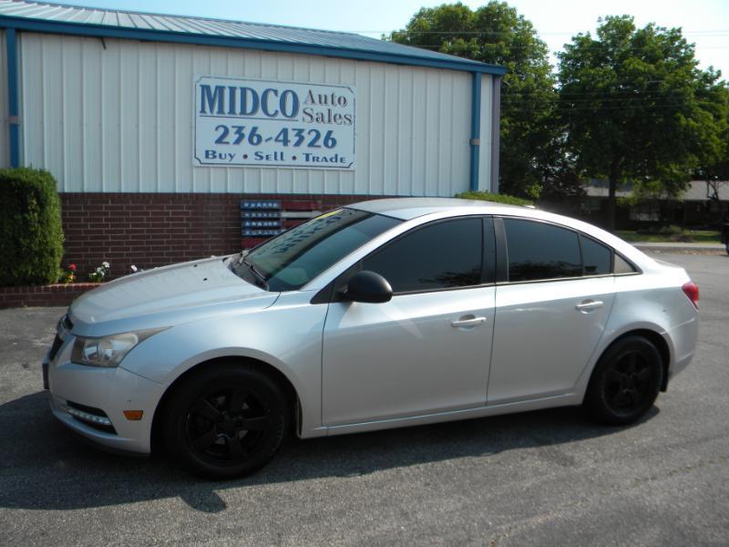 2013 Chevrolet Cruze LS Manual