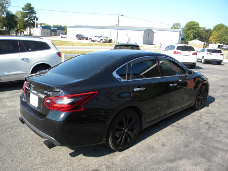 Nissan Altima 3.5 SR 2017