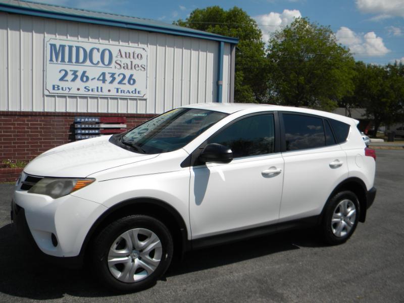 Toyota RAV4 LE FWD 2013