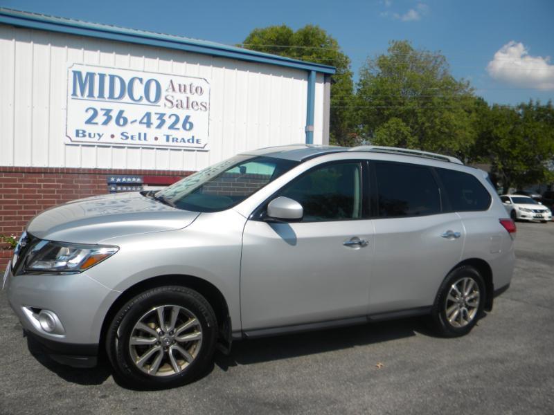 Nissan Pathfinder SV 4WD 2015