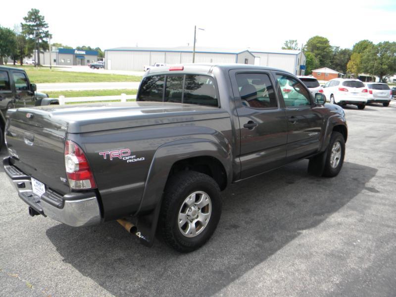 Toyota Tacoma Double Cab V6 4WD 2011