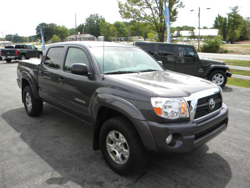 Toyota Tacoma Double Cab V6 4WD 2011