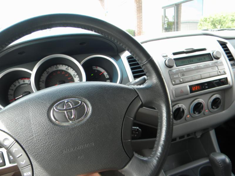 Toyota Tacoma Double Cab V6 4WD 2011