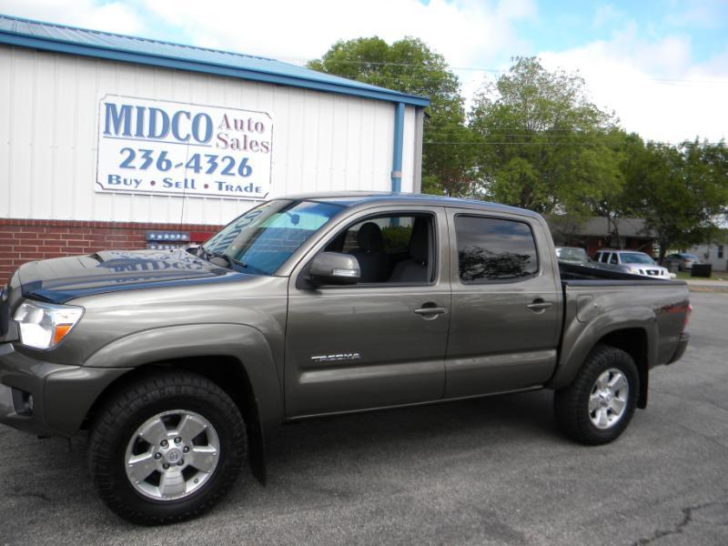 2015 Toyota Tacoma Double Cab V6 5AT 4WD