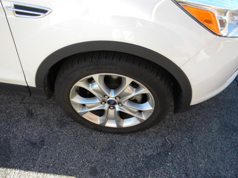 Ford Escape Titanium 4WD 2014