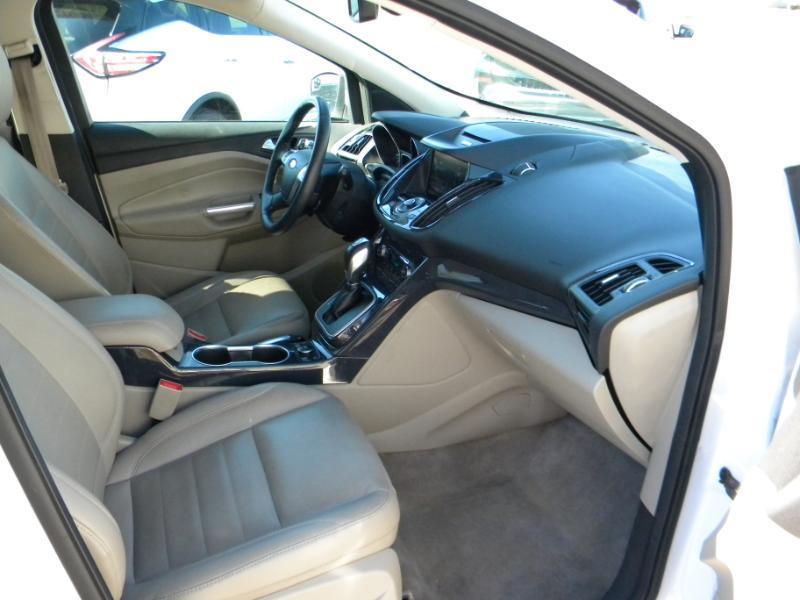 Ford Escape Titanium 4WD 2014