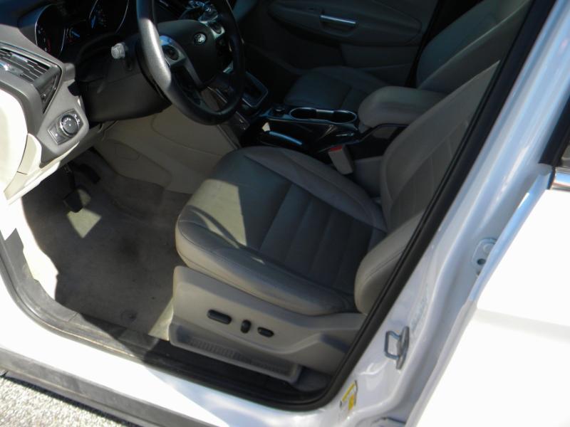 Ford Escape Titanium 4WD 2014