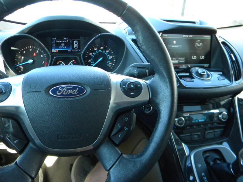 Ford Escape Titanium 4WD 2014