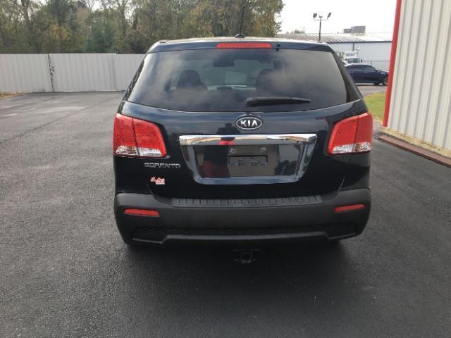 Kia Sorento 2WD 4dr I4 LX 2013
