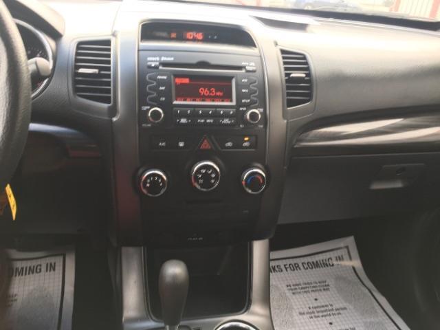 Kia Sorento 2WD 4dr I4 LX 2013