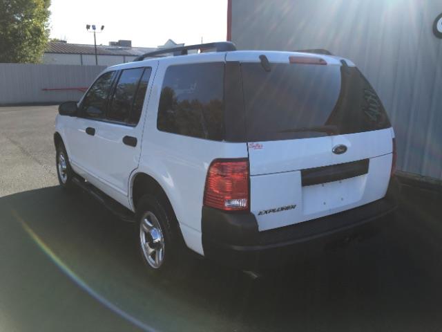 2003 Ford Explorer XLS photo 4