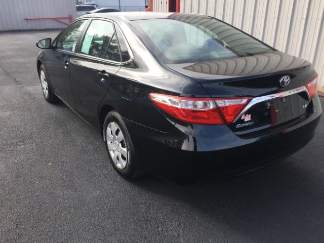 Toyota Camry 4dr Sdn I4 Auto XLE (Natl) 2016