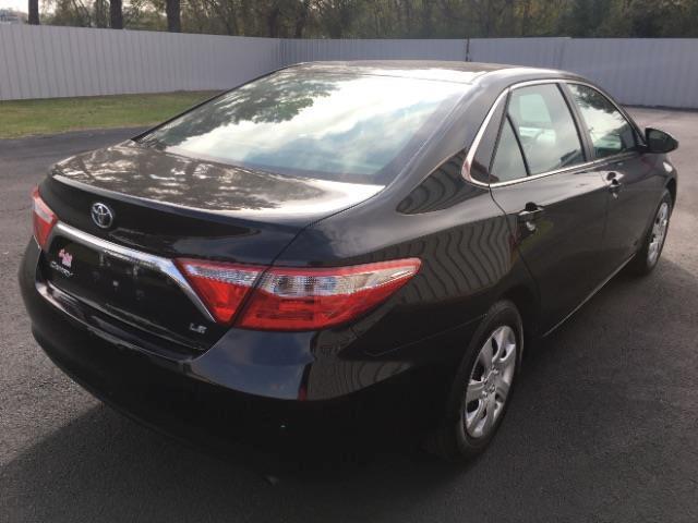 Toyota Camry 4dr Sdn I4 Auto XLE (Natl) 2016