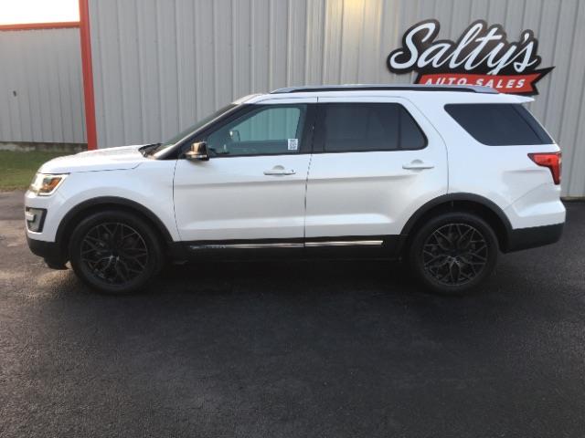 2016 Ford Explorer XLT photo 3