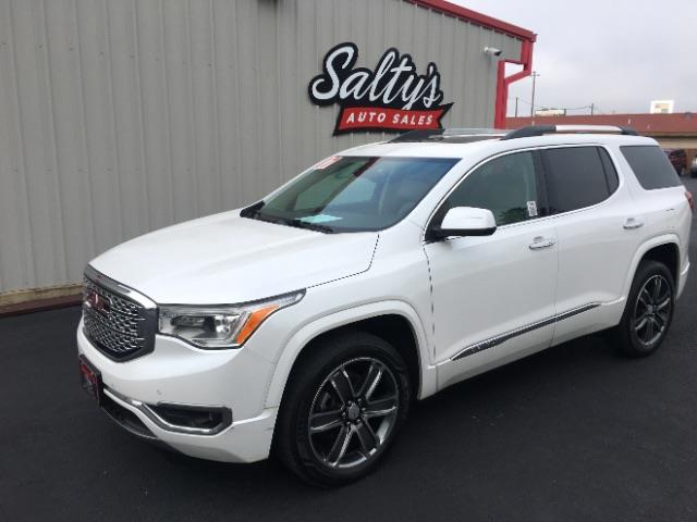 2017 GMC Acadia Denali's photo