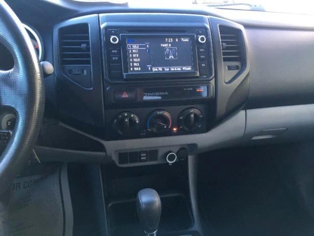 Toyota Tacoma 2WD Double Cab I4 AT PreRunner (Natl) 2015