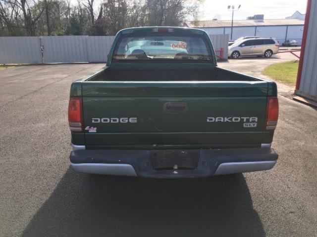 Dodge Dakota SLT Quad Cab 2WD 2003